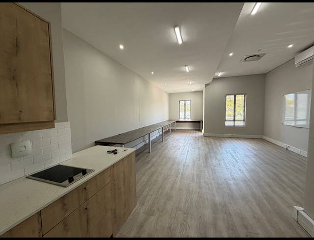 81M² OFFICE TO LET IN PAARDEVLEI